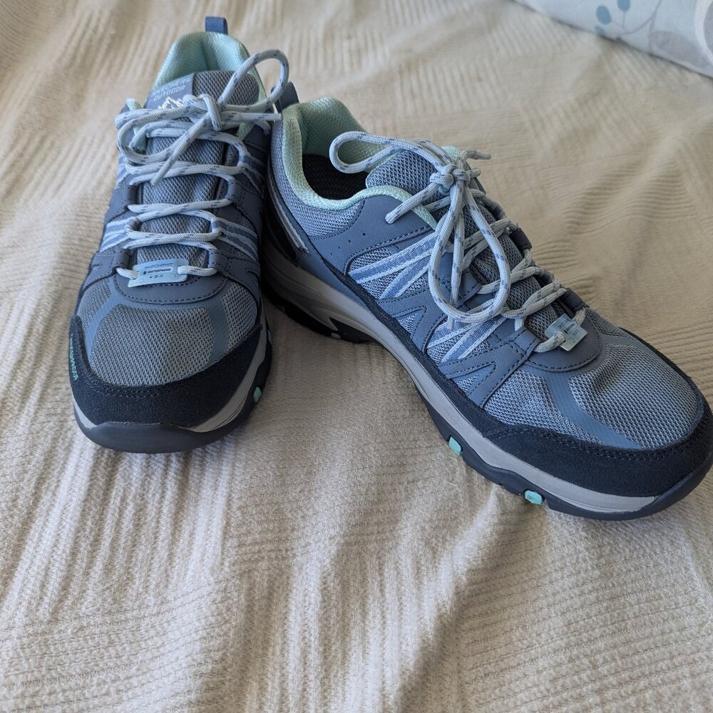 Skechers waterproof trail shoe - Size 9.5 _NWT
